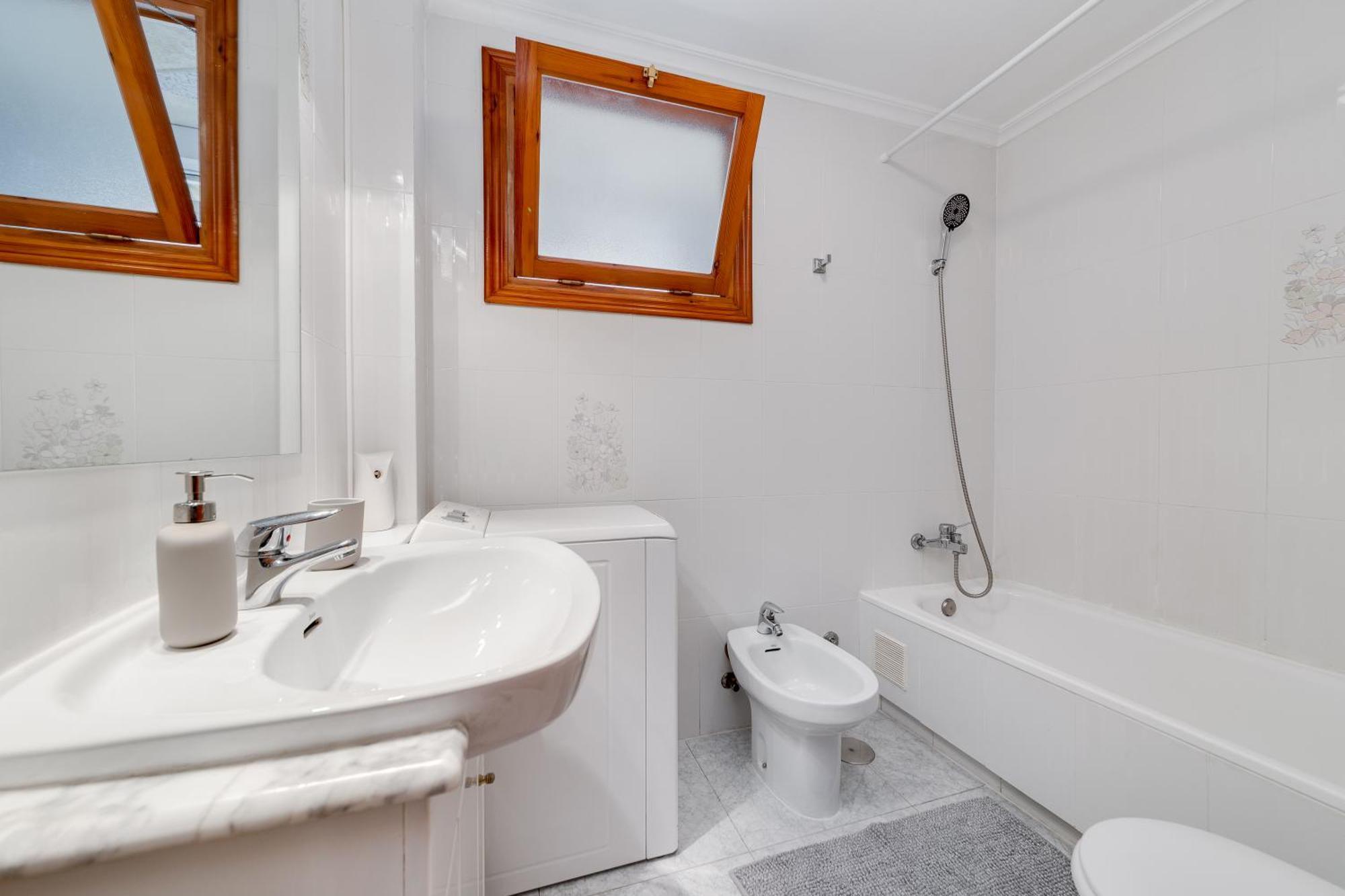 Lovely Apartment Near The Sea Торрев'єха Екстер'єр фото