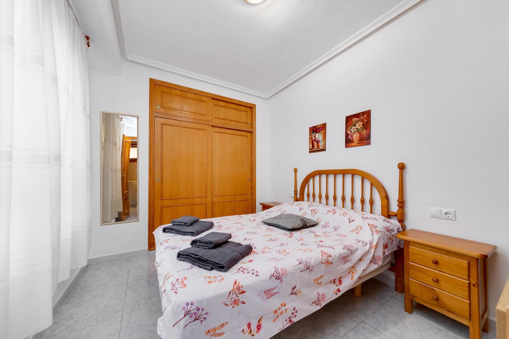 Lovely Apartment Near The Sea Торрев'єха Екстер'єр фото
