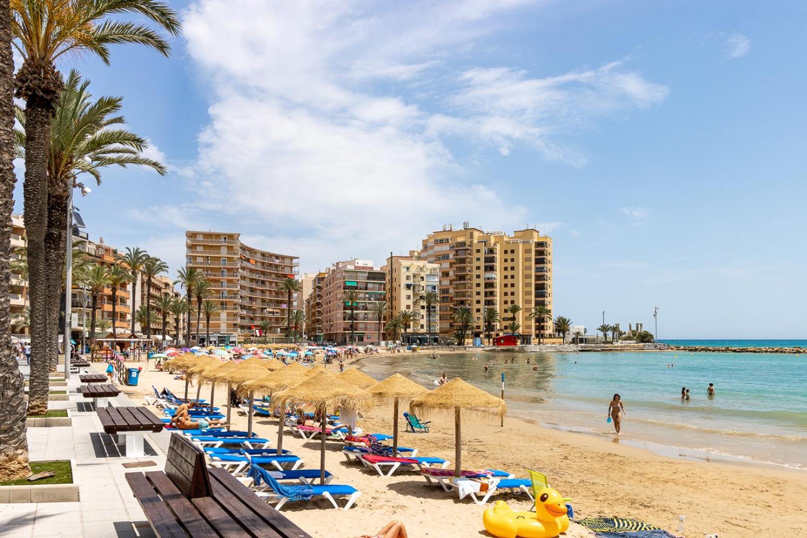 Lovely Apartment Near The Sea Торрев'єха Екстер'єр фото